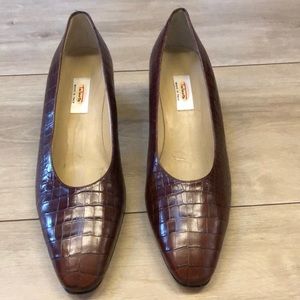 Talbots 10c Brown Croc Pumps